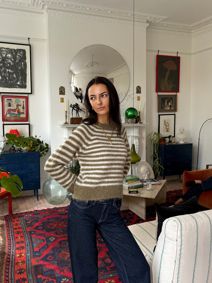 Cara Trui - Olijfgroen