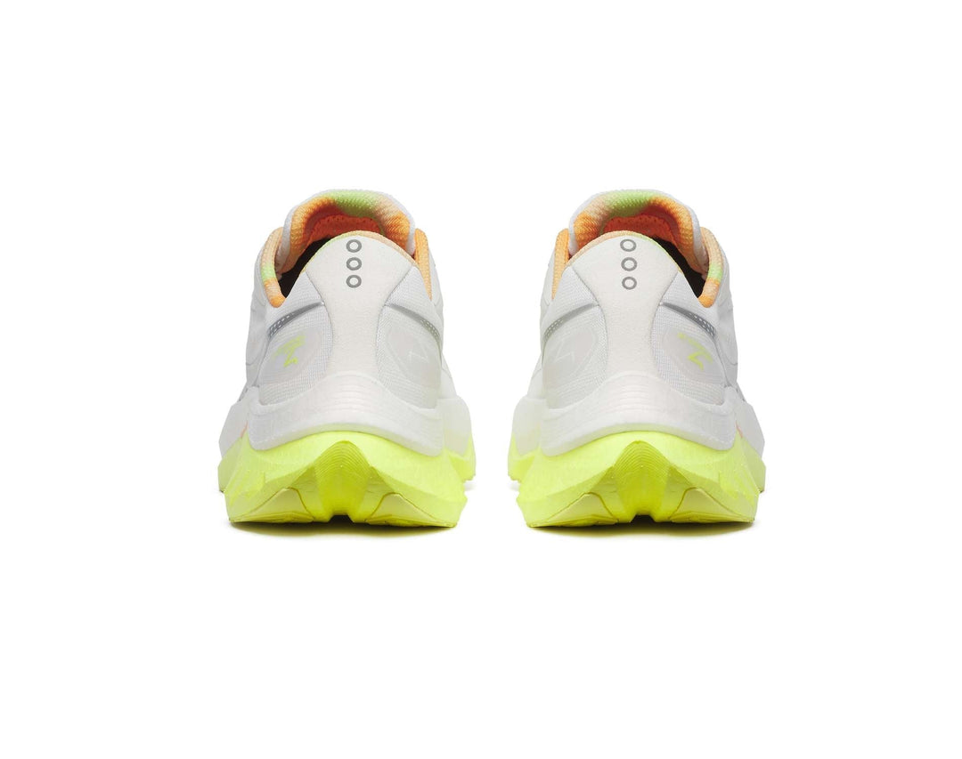 Chaussures de course pour femme Saucony Endorphin Speed 4